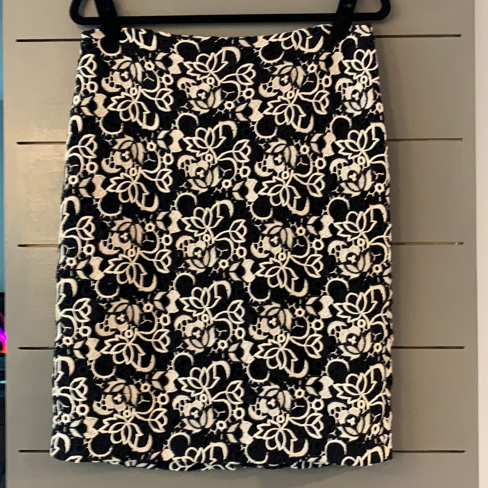 Elegant B&W Floral Talbots Skirt